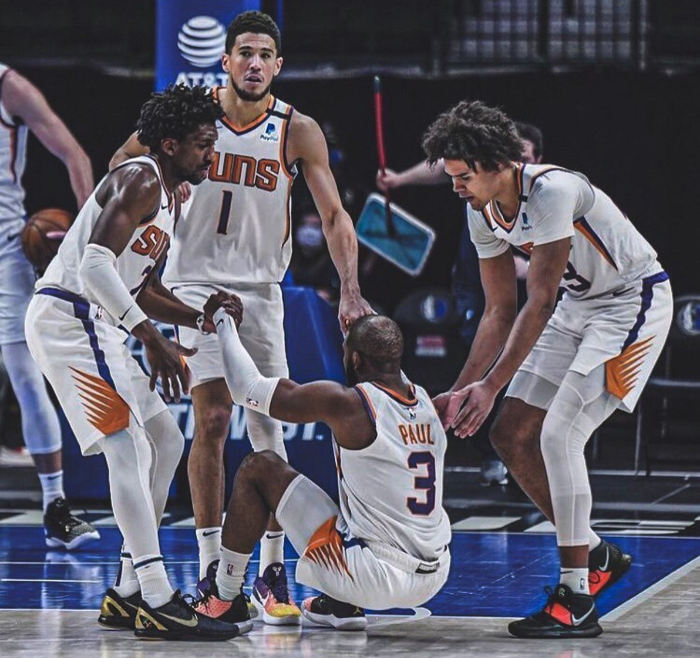 亚博-包含这也行？清晨瓦伦西亚备战英超赛后上海久事调整名单以备欧联，菲尼克斯太阳赛后门线救险的词条-亚博